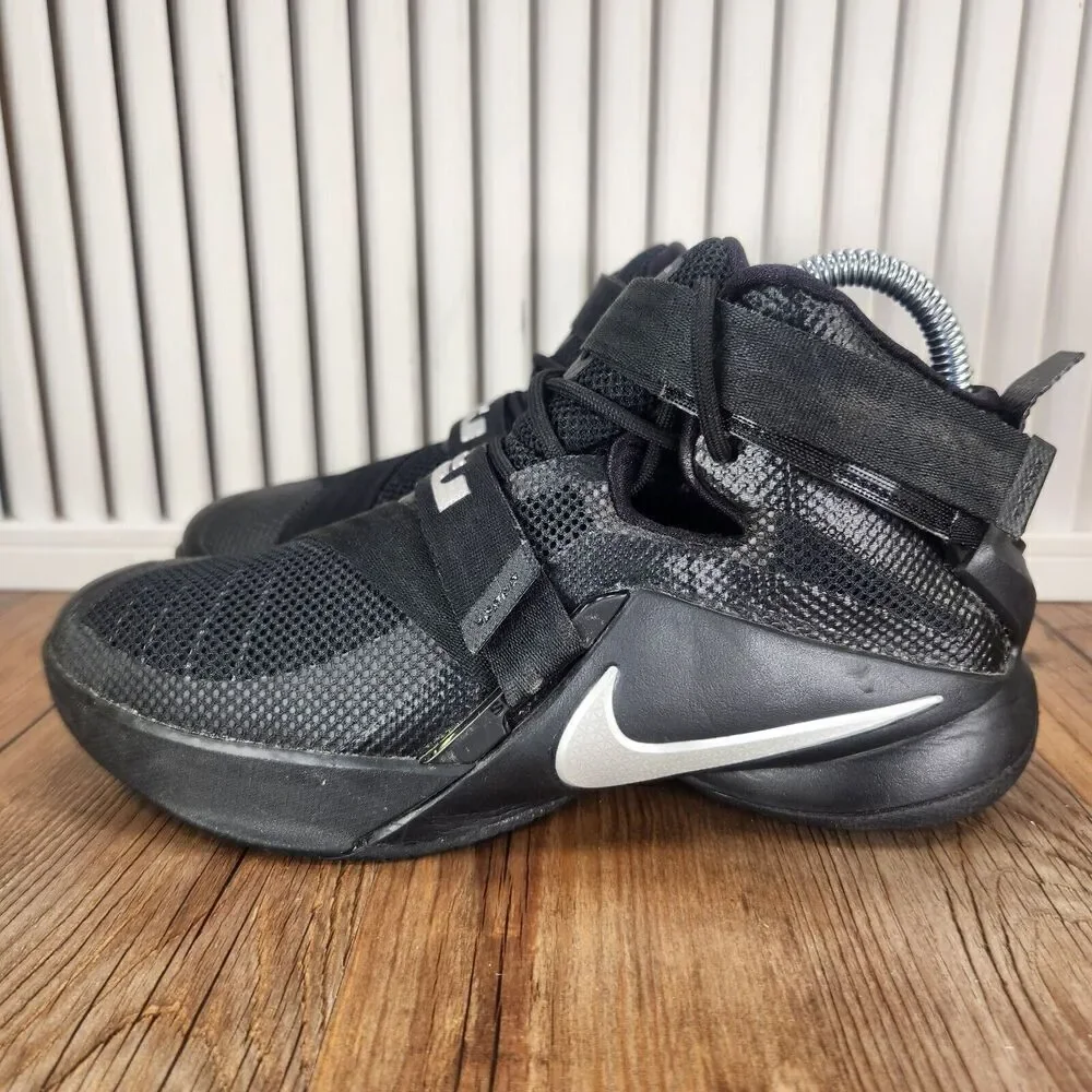 Nike Lebron Soldier 9 776471-001 Womens 6.5 (5Y) Black Basketball Sneakers Shoes